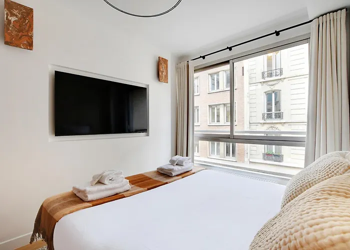 Pick A Flat\'S Apartments In Tour Eiffel - Rue De L\'Amiral Hamelin